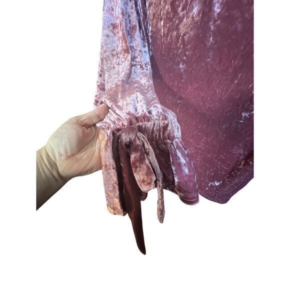 Lumiere Crushed Velvet Off-Shoulder Top With Tie Sleeve Detail NWOT - Picture 5 of 5